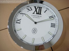 Cartier Wanduhr weiß swiss made Mineralglas